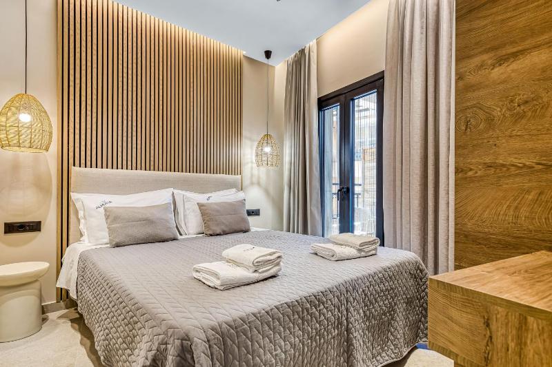 One-Bedroom Apartment image 4