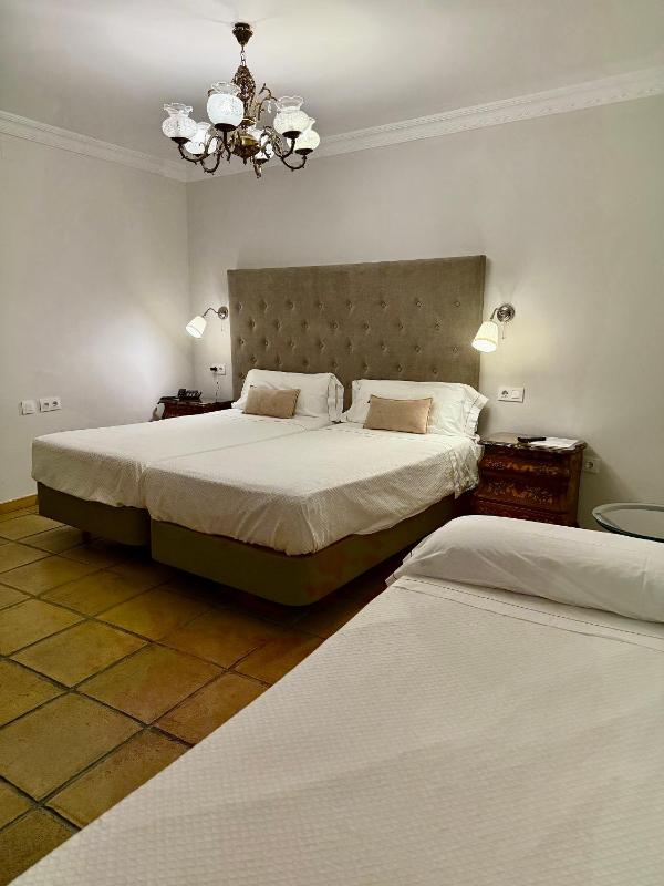 Triple Room image 1