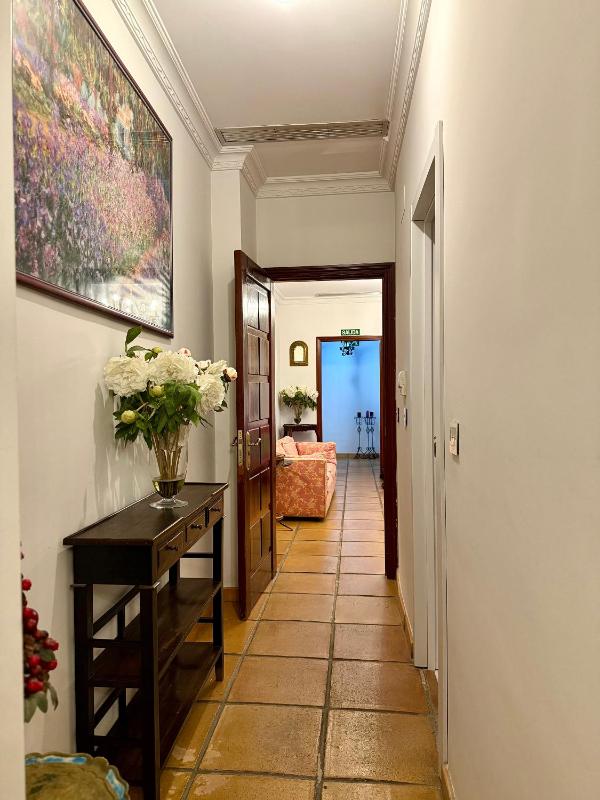Double Room with Living Room and Balcony image 4