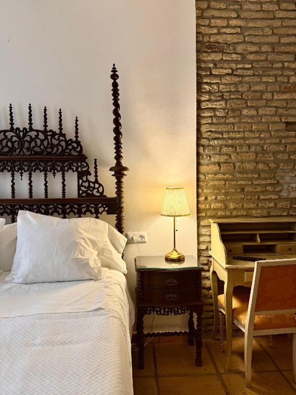 Double or Twin Room with View image 3