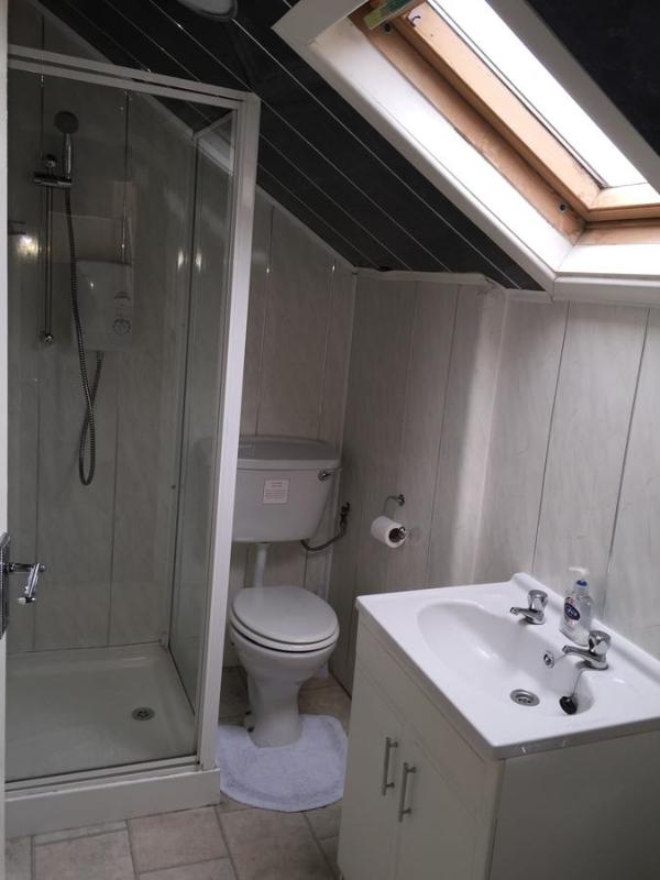 Double Room with Shared Bathroom image 3