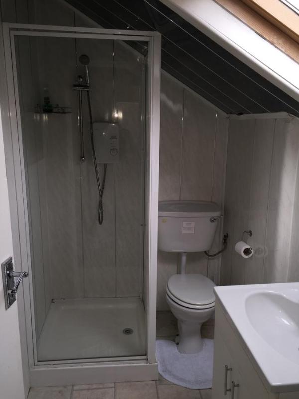 Double Room with Shared Bathroom image 2
