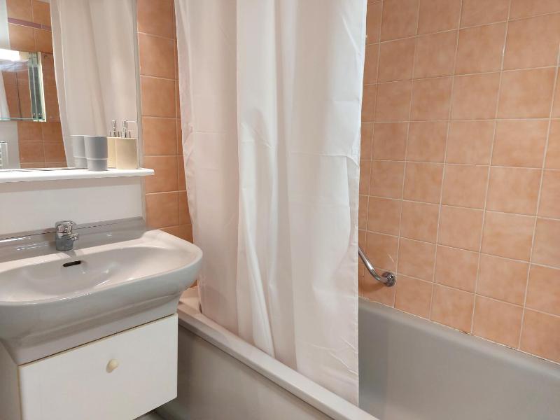 Appartement 4 pers avec terrasse piscine et parking sécurisé - FR-1-776-137 - image 7