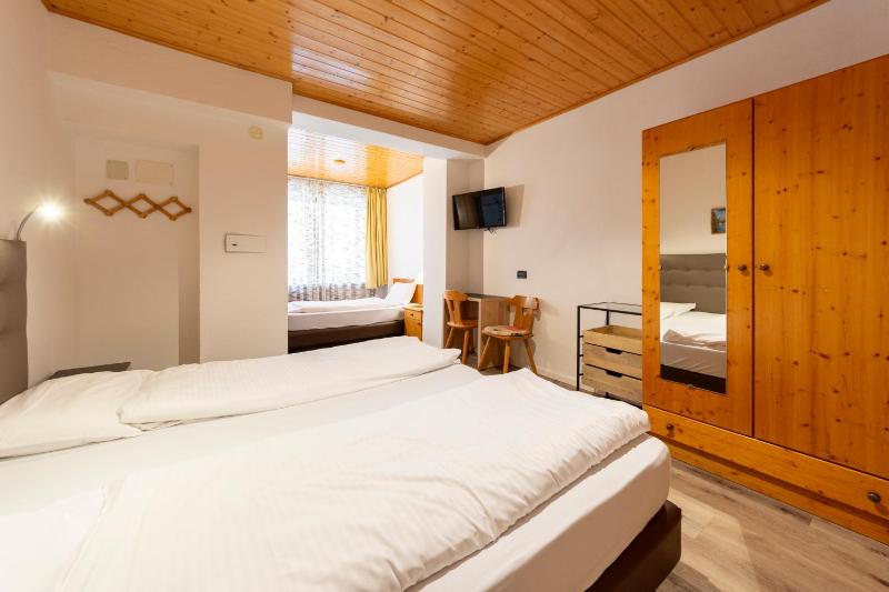Triple Room image 2