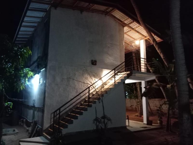 Lake House Home Stay - image 34