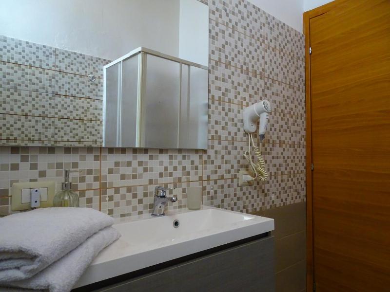 Quadruple Room image 4