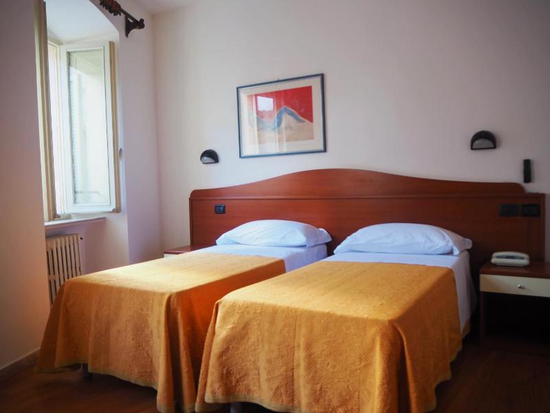 Hotel Roma Assisi - image 32