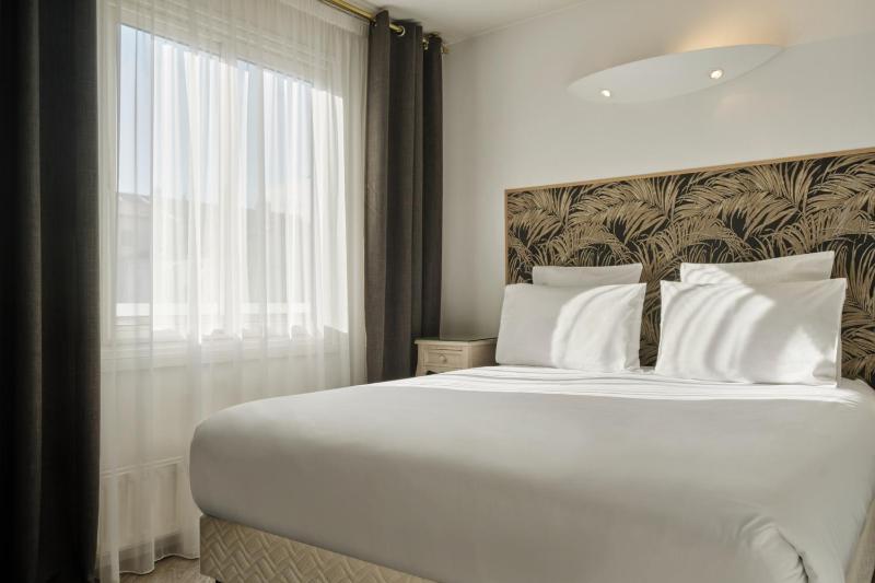 Superior Quadruple Room image 3