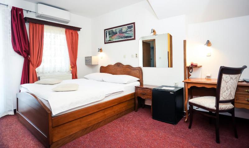 Single Room image 3