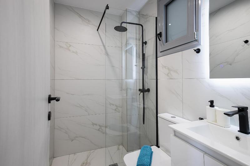 Superior Studio with Balcony image 3