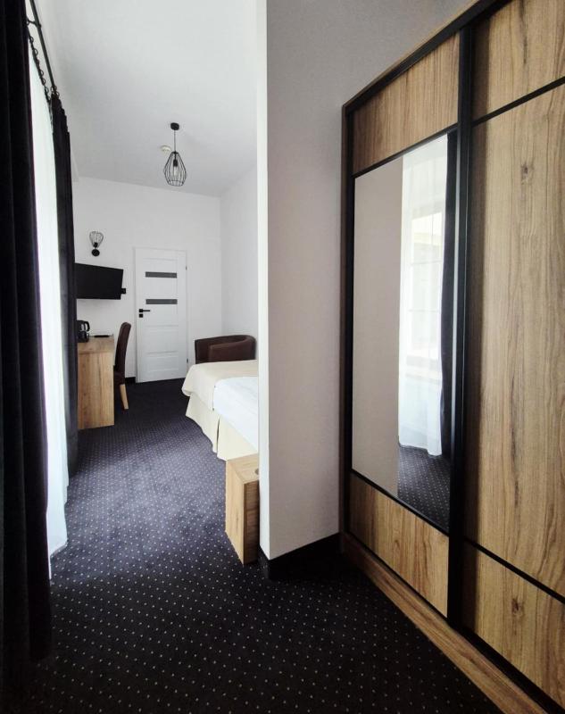 Budget Single Room image 4