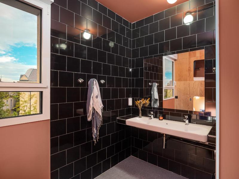 Eklo Hotels Montpellier Centre Gare Saint-Roch - image 19