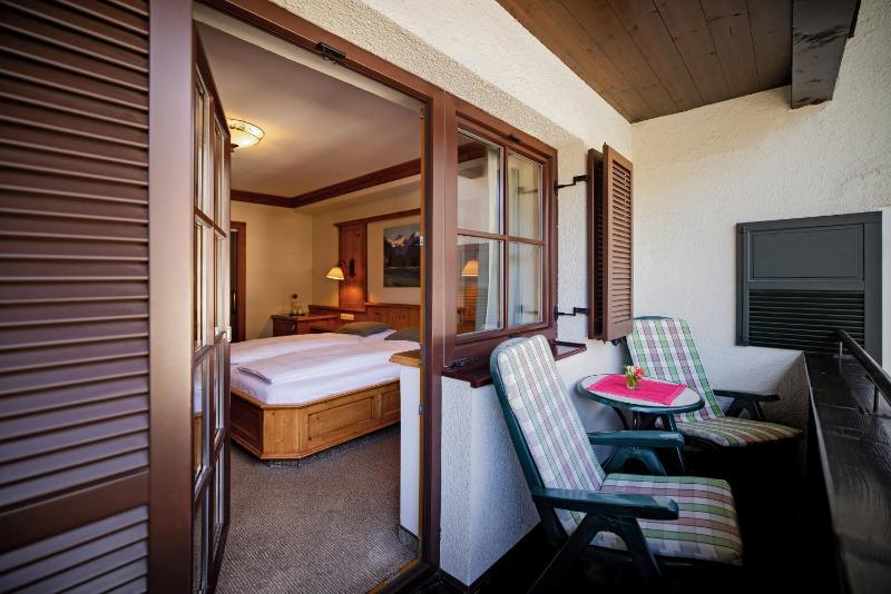 Double Room image 3