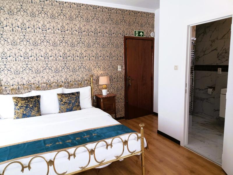 Deluxe Single Room image 2
