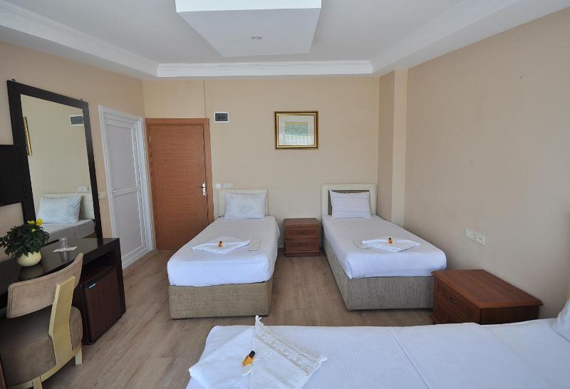 Standard Family Room image 1