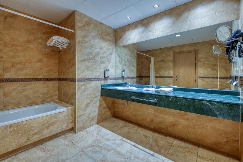 Junior Suite image 3
