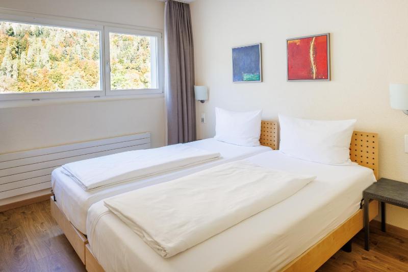 Two-Bedroom Apartment with Mountain View image 4
