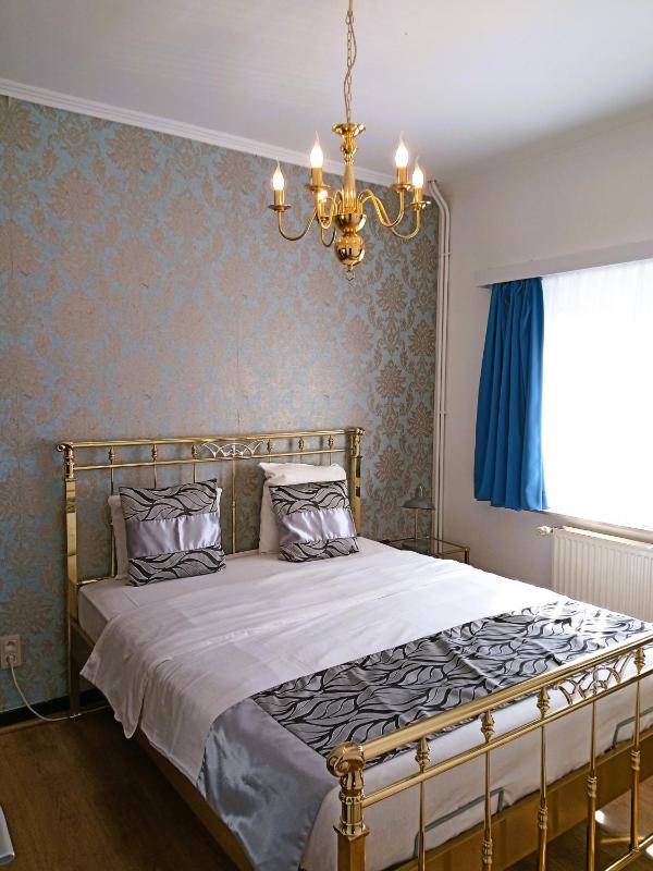 Economy Single Room image 3