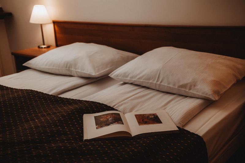 Double Room image 2