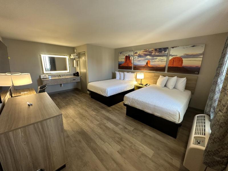 Double Room with Two Double Beds - Non-Smoking image 2