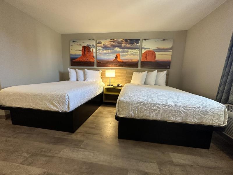 Double Room with Two Double Beds - Non-Smoking image 3