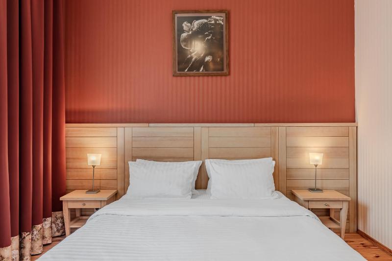 Seasons SPA Boutique Hotel - image 4
