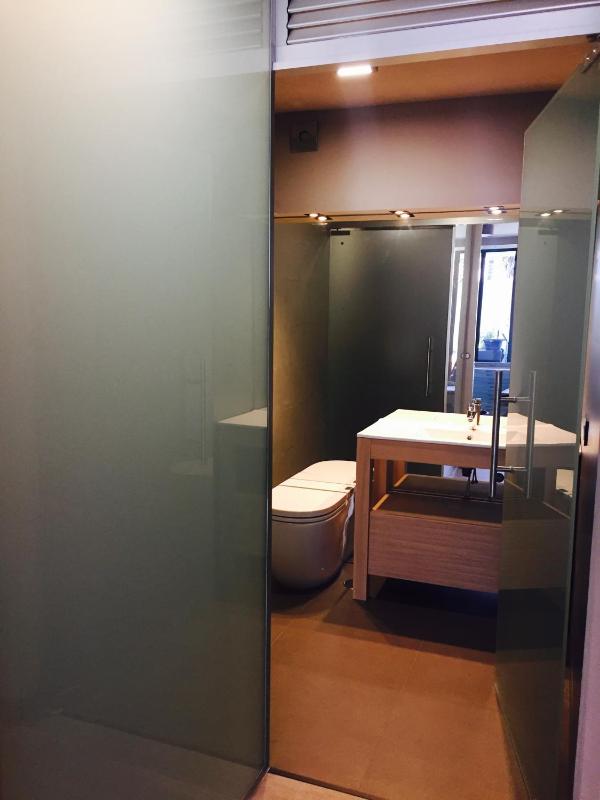 One-Bedroom Bungalow image 2