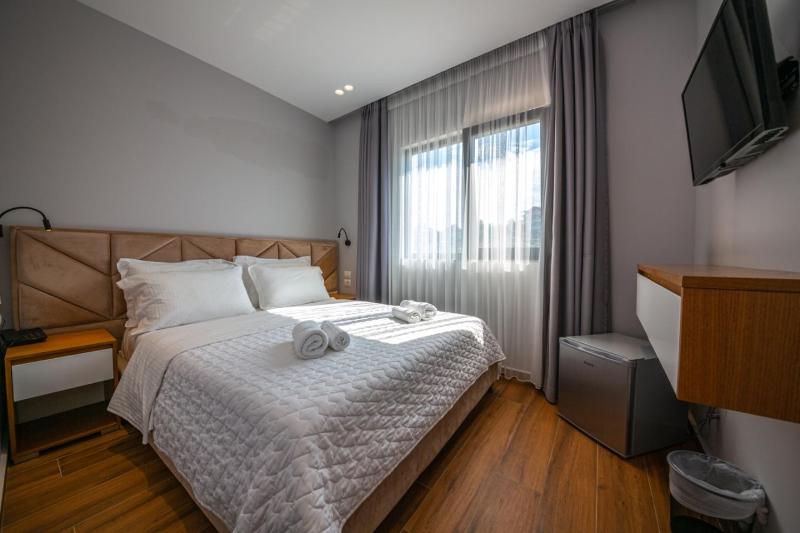 Standard Double Room image 1