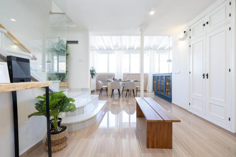 ChezmoiHomes Penthouse Boutique with terrace - image 5