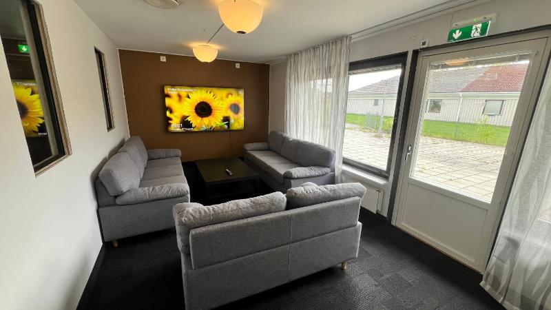 Comfort Triple Room with Shower image 4