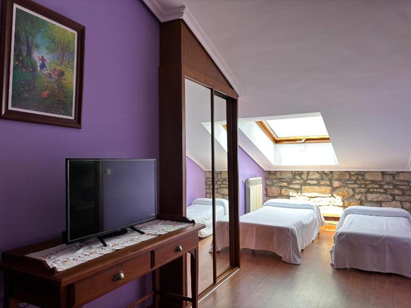 Quadruple Room (2 Adults +  2 Child) image 4