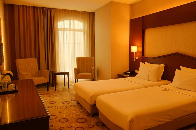 Connected Family Room - Free Access to Spa image 3