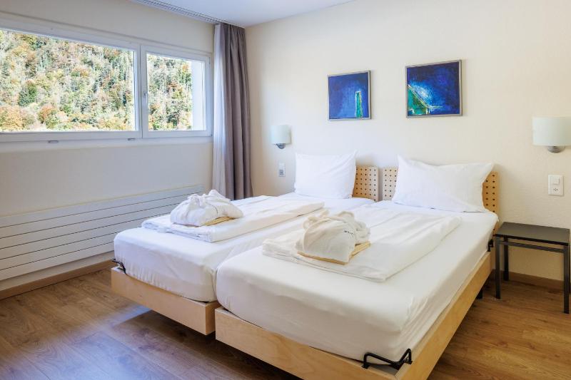 Apartment with Mountain View image 1
