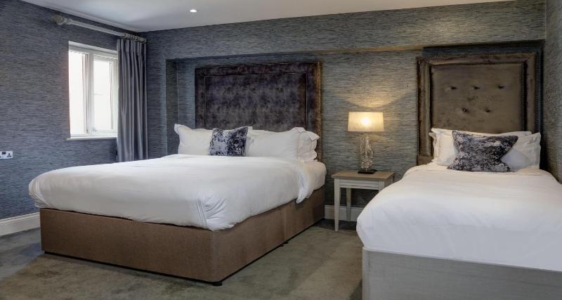 Deluxe Triple Room image 1