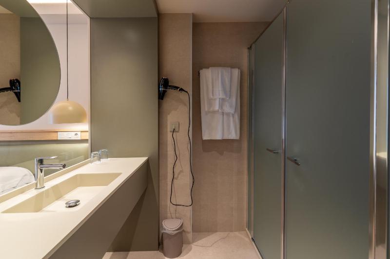 Triple Room image 3