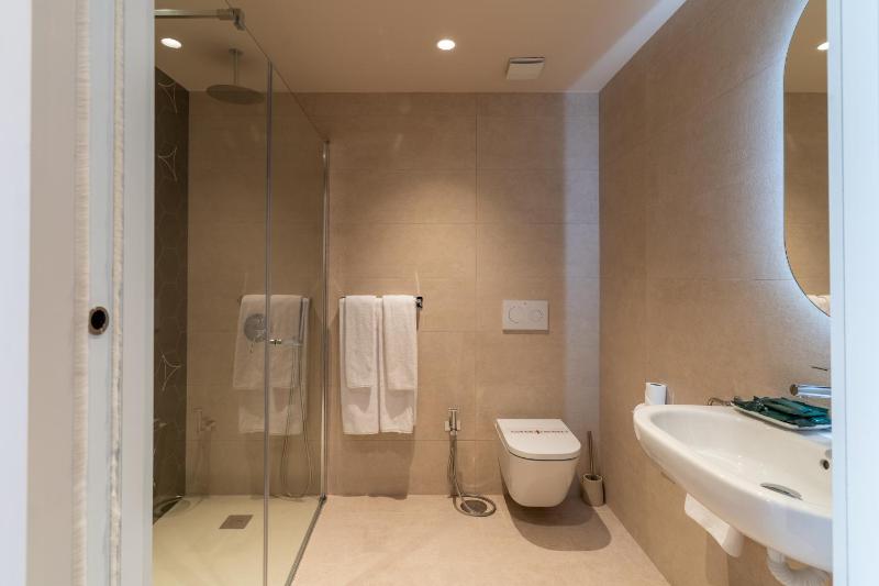 Superior Double Room image 3