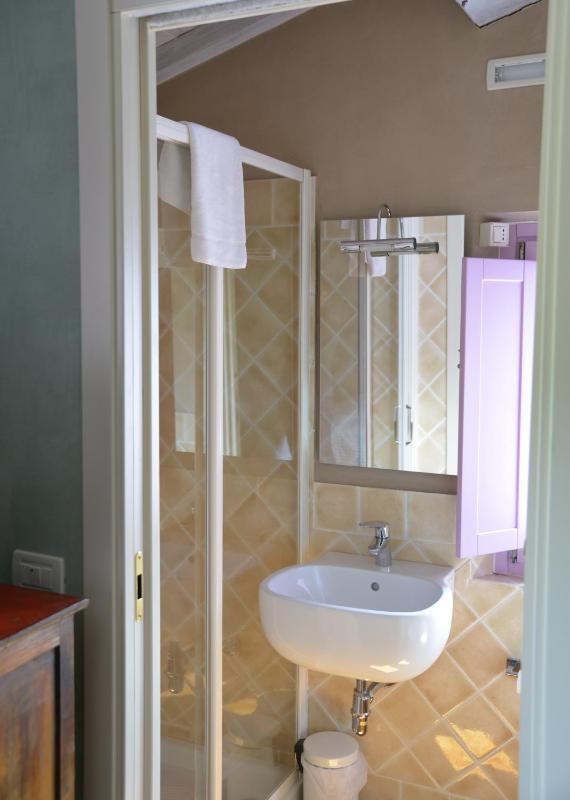 Classic Double or Twin Room image 3