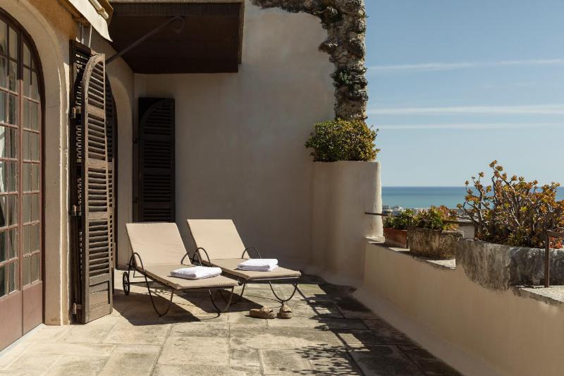 Prestige Suite image 3