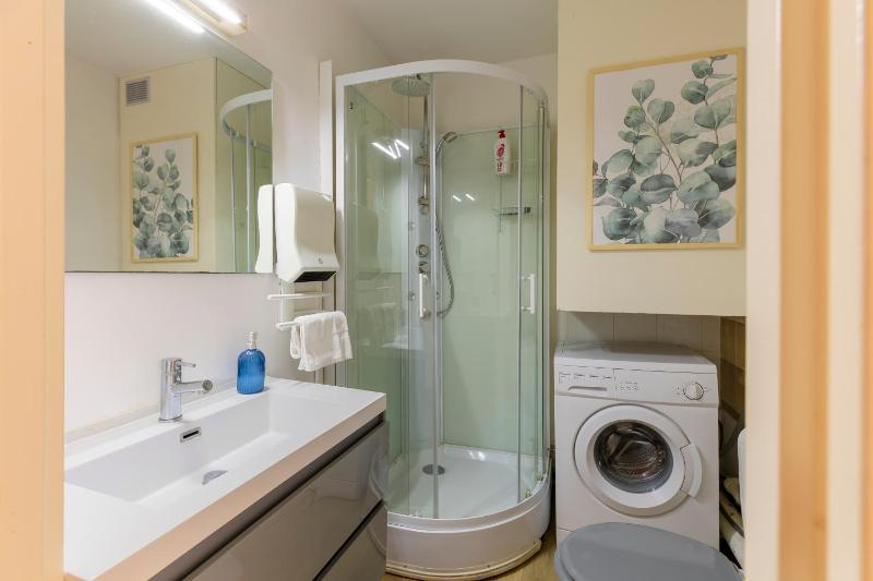 Studio Apartment image 1