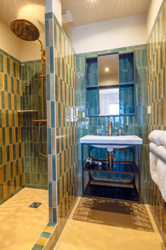 Panorama Double Room with Balcony and Sea View image 3