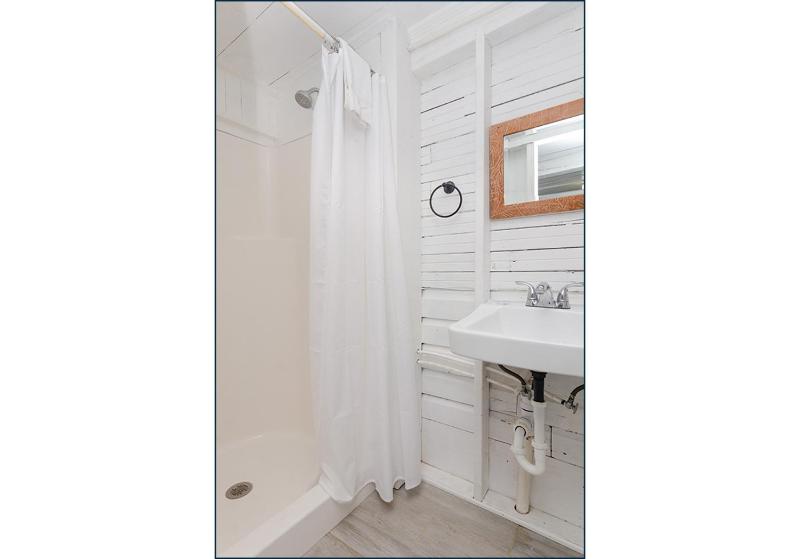 Good Ole Waves by Bryant Real Estate - image 39