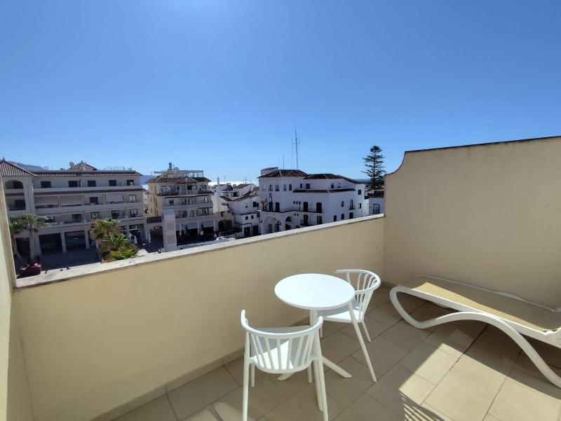 Superior Double or Twin Room with Terrace image 3