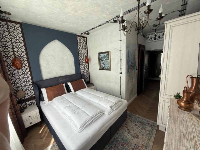 King Room image 1