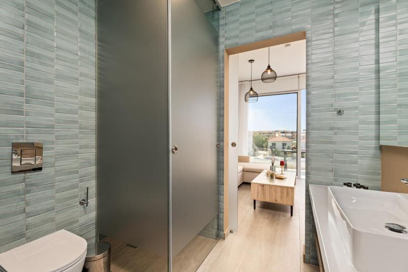 SunnyVillas Suite Mythical GYM Swimming Pool S21 - image 6