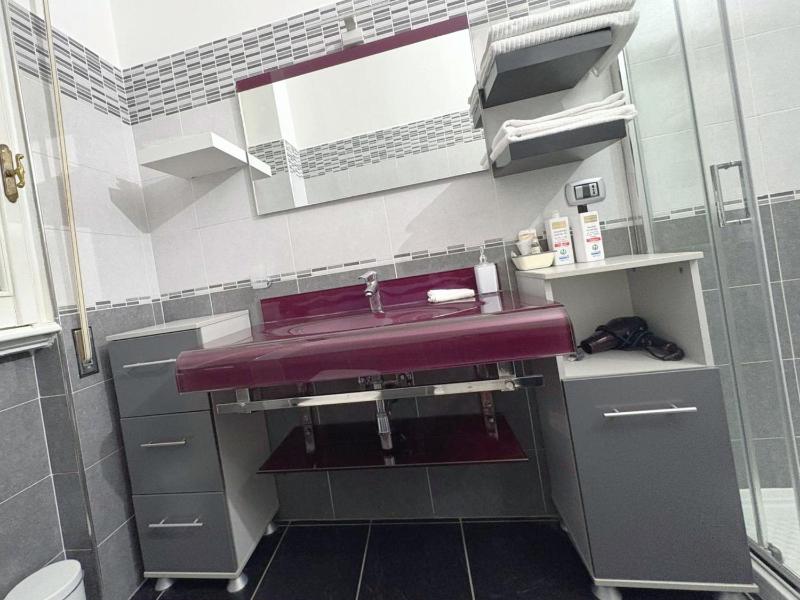 Superior Triple Room image 4