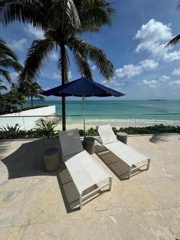 Cable Beach Condo Large private patio with BBQ - image 5