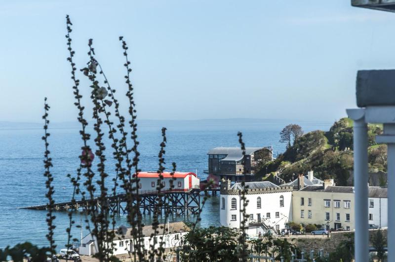 Sea Legs - 2 Bedroom Apartment - Tenby - image 25