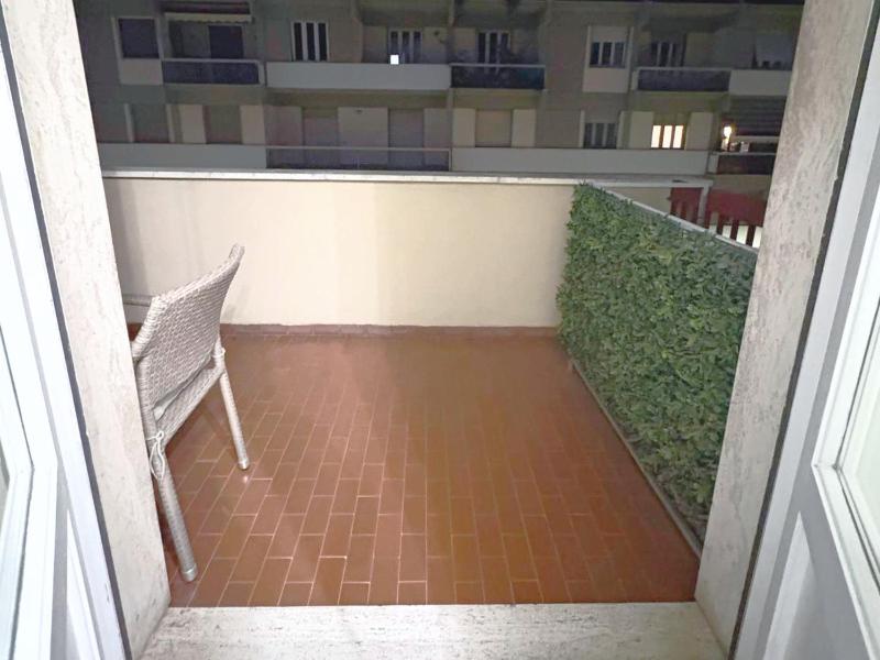Double or Twin Room with Balcony image 4