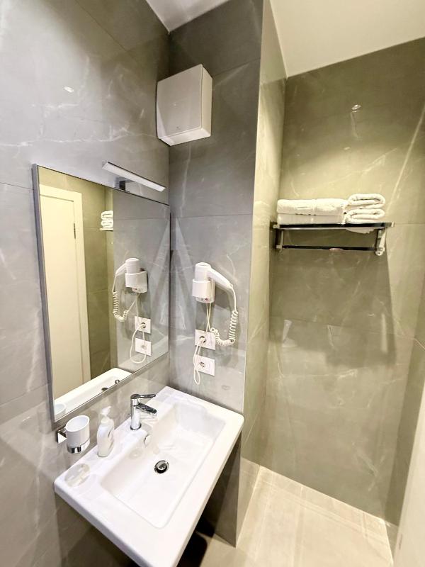 Hotel Dionis Rooms - image 2