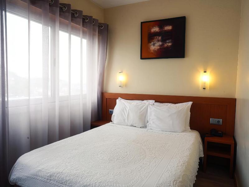 Double Room image 1